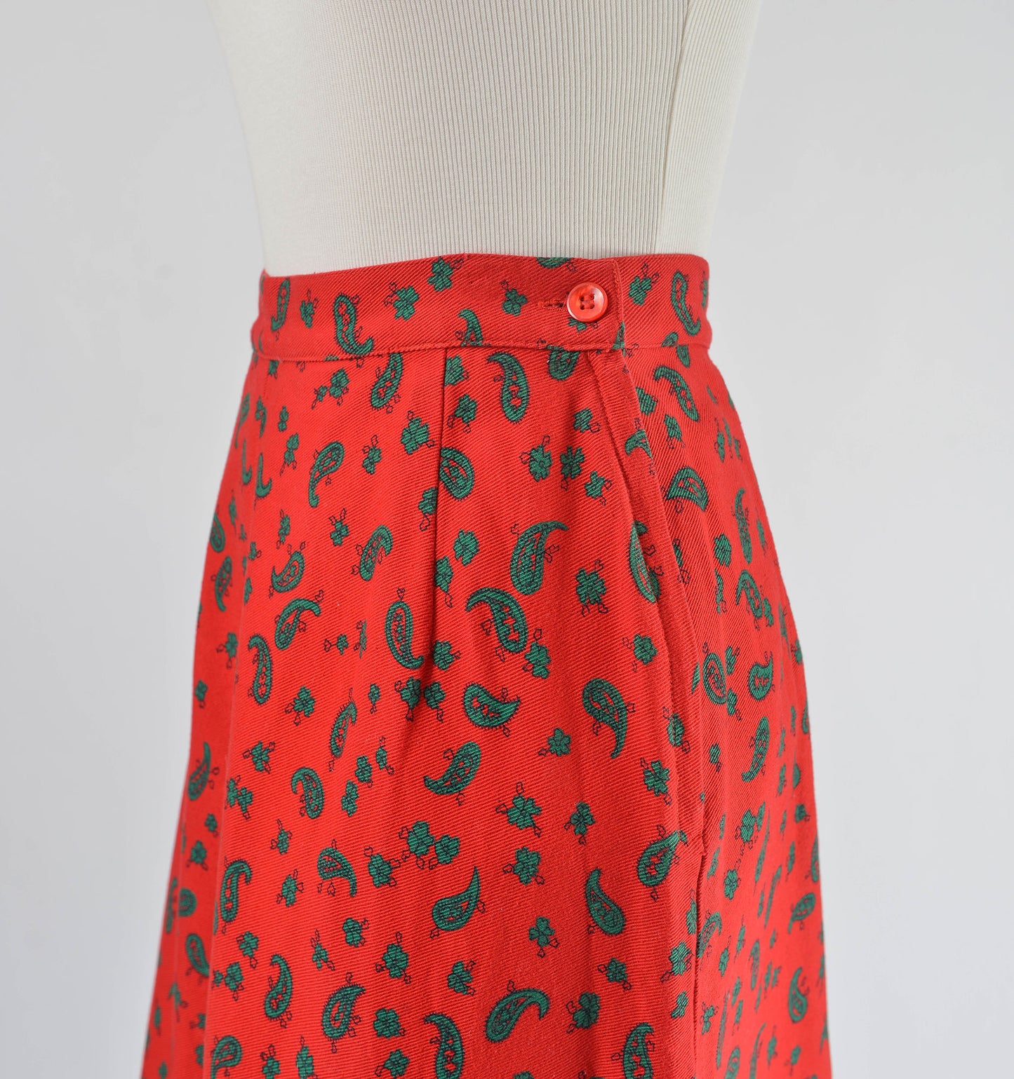 Vintage 80s Red and Green Paisley Cotton A-line Pleated Midi Skirt size S