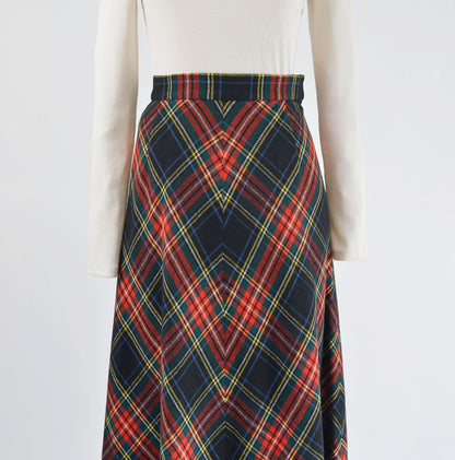 Vintage 70s Black Scottish Tartan Plaid Wool Maxi Skirt size XS