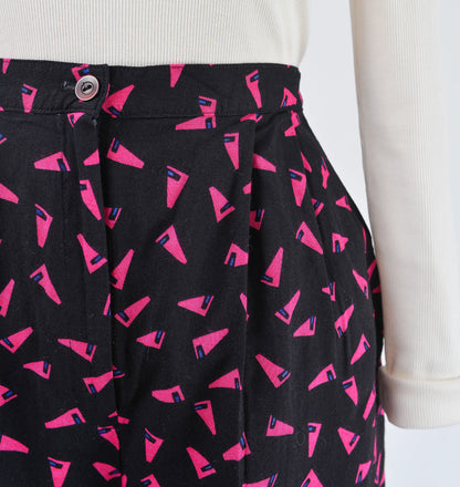 Vintage 90s Black and Pink Geometric New Wave Print Bermuda Shorts size M