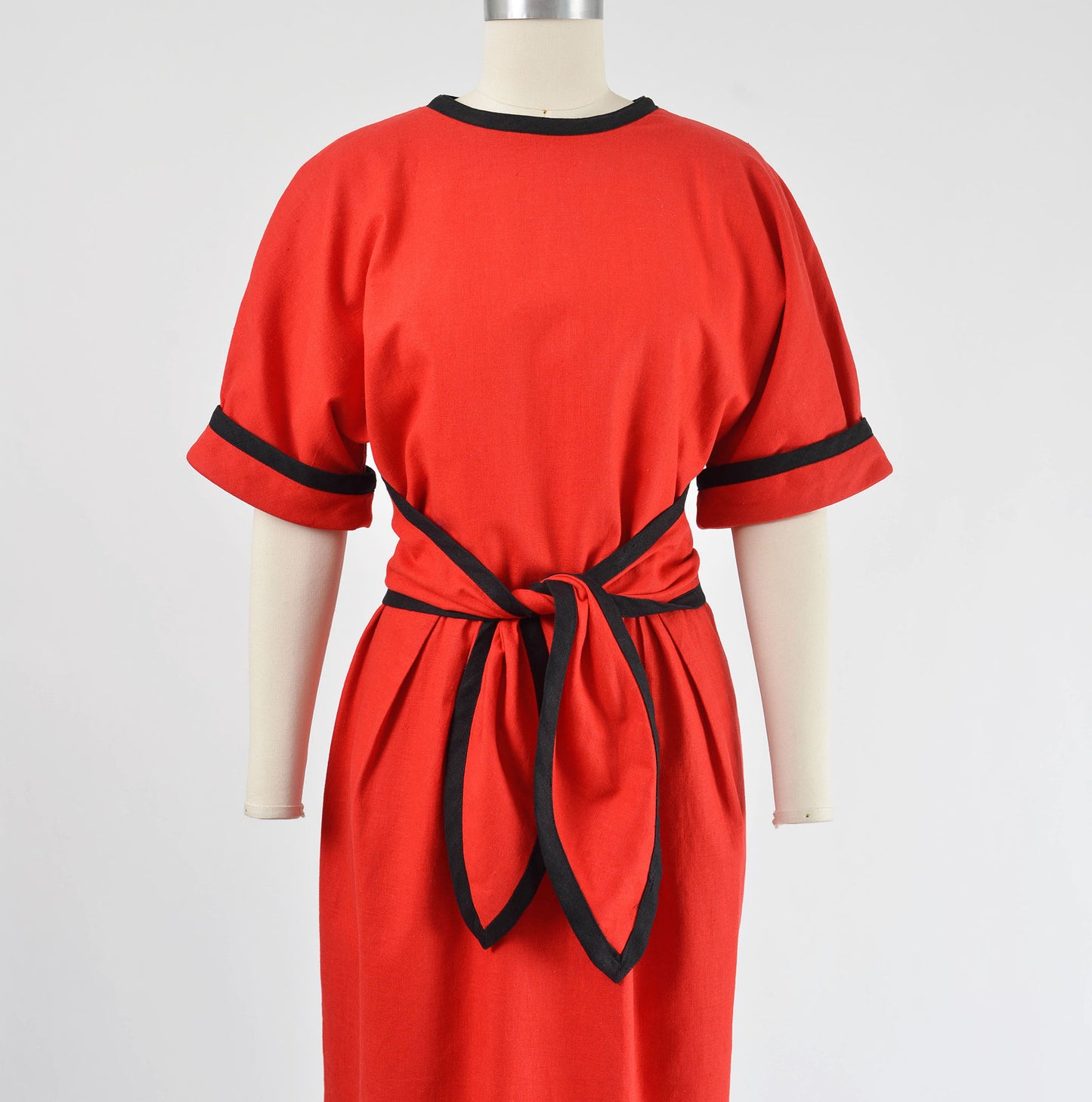 Vintage 80s Red and Black Linen Cotton Tie Waist Sheath Dress size M