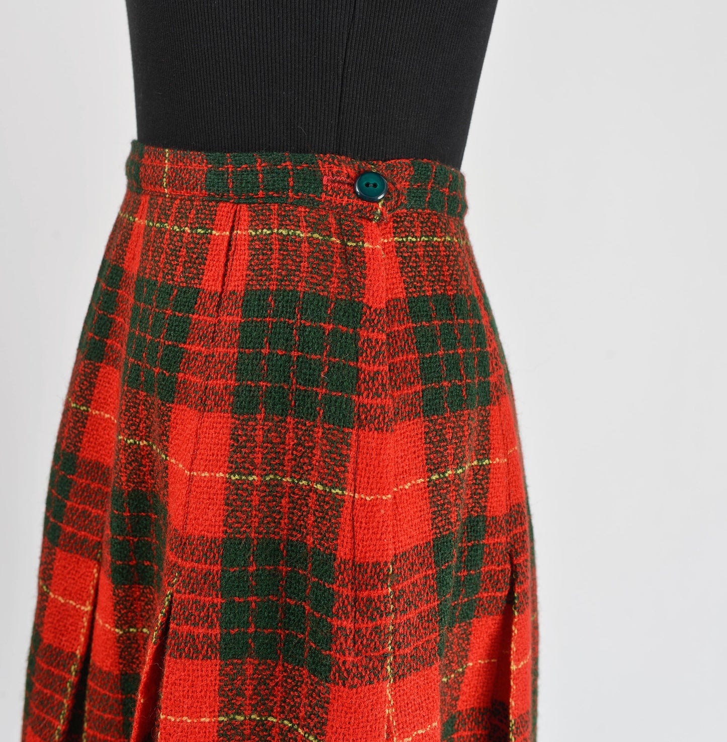 Vintage 50s Red and Green Plaid Wool Pleated Skirt size S