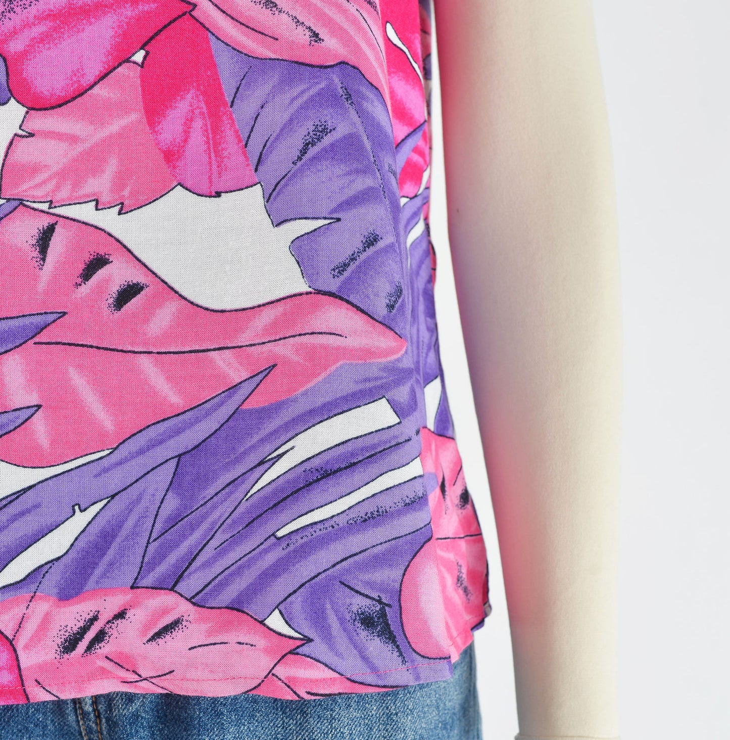 Vintage 90s Pink and Purple Tropical Leaf Print Sleeveless Top size S M