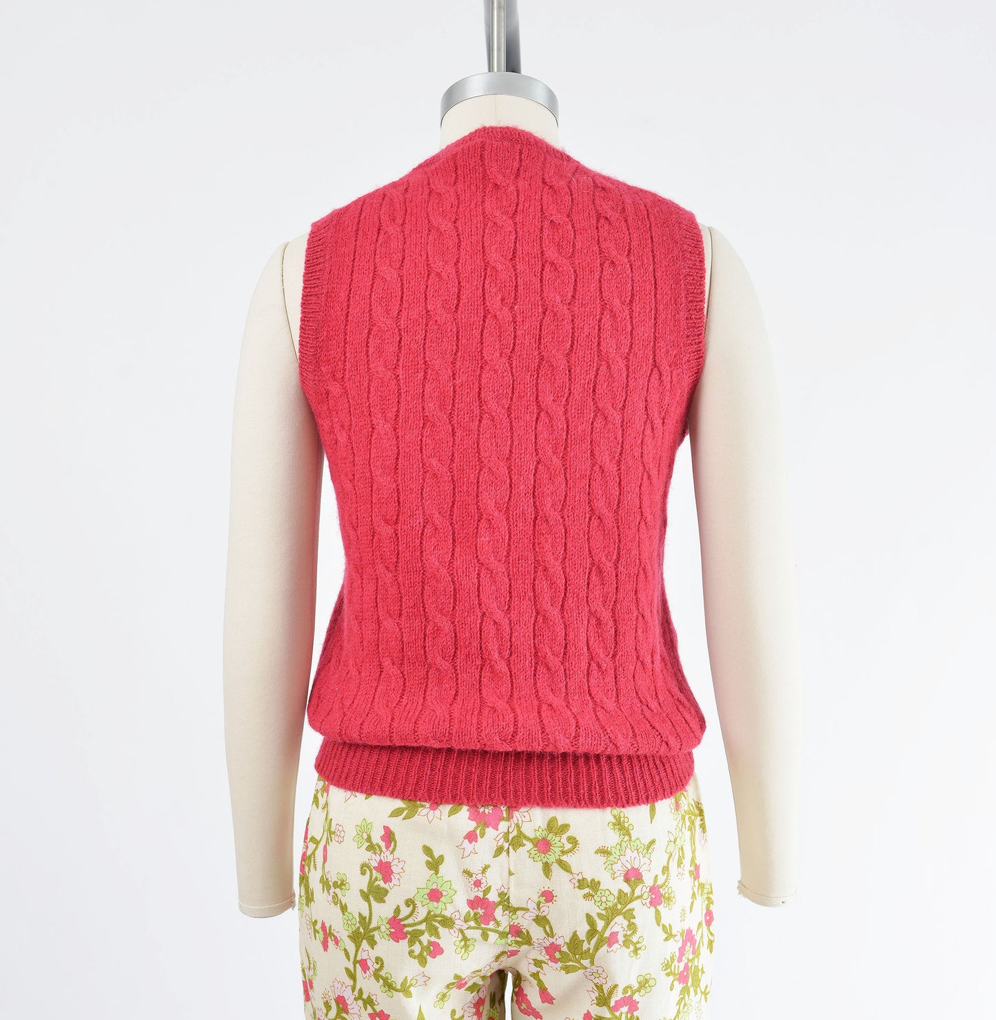 Vintage 80s Dark Pink Cable Knit Shetland Wool Sweater Vest size XS S